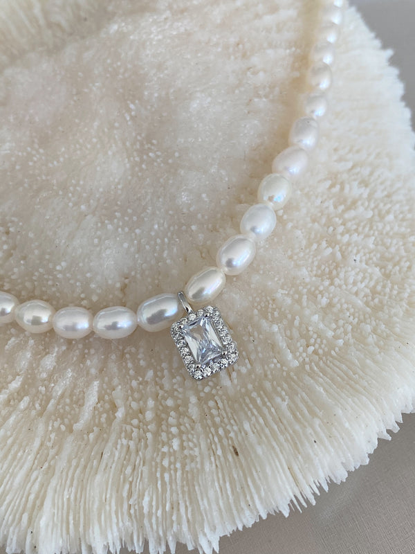 Freshwater Pearl Necklace with Zircons